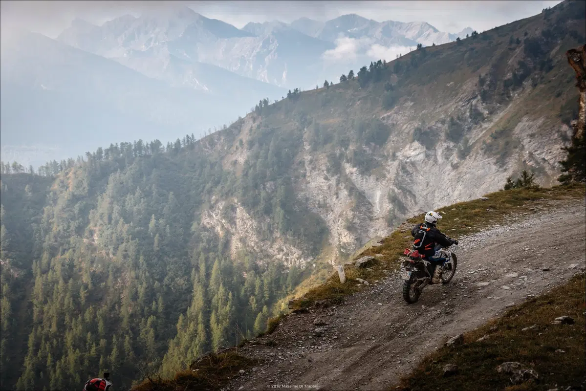 Hardalpitour 2019: 450 appassionati di enduro stradali da Sanremo a Sestriere! (21)