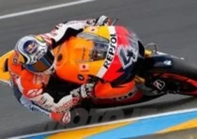 2012: il team LCR Honda vicino ad Andrea Dovizioso