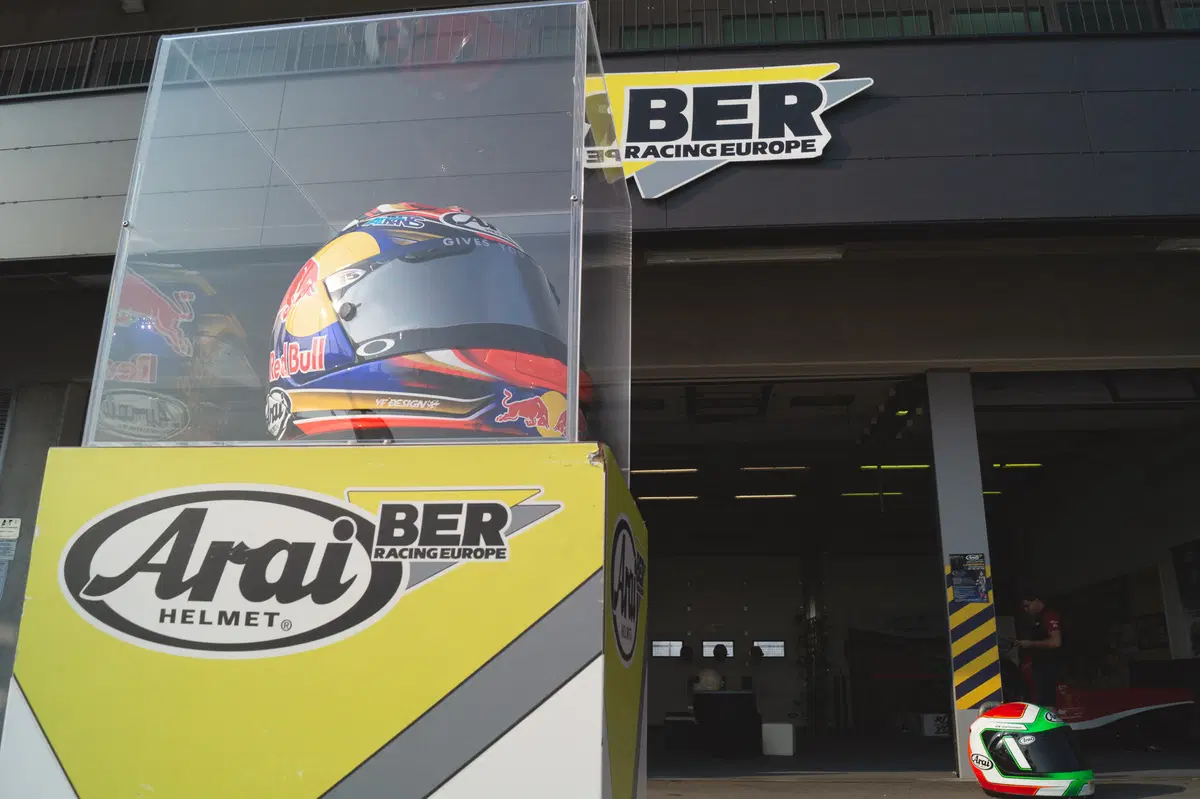 Grande successo a Modena per l'Arai Day con Rea (14)