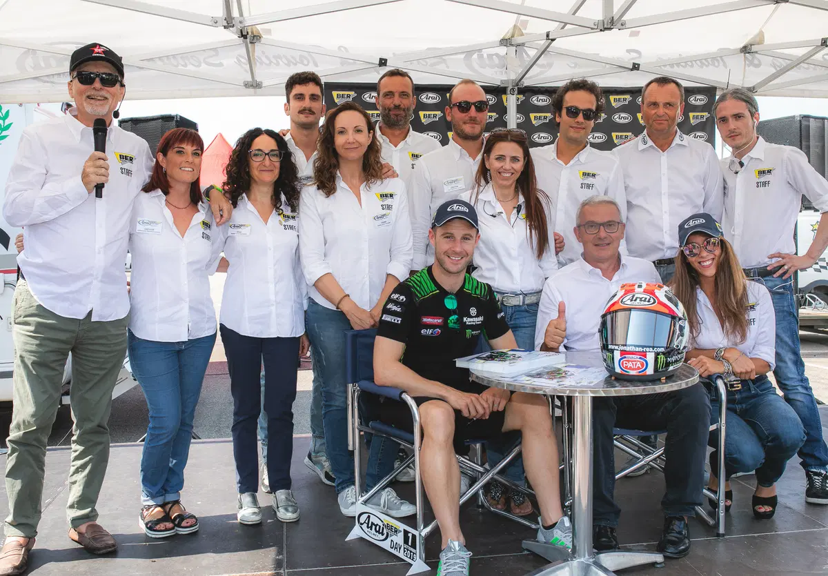 Grande successo a Modena per l'Arai Day con Rea (32)