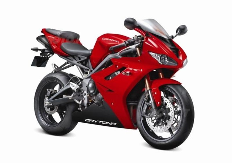 Triumph presenta la Daytona 675 2012