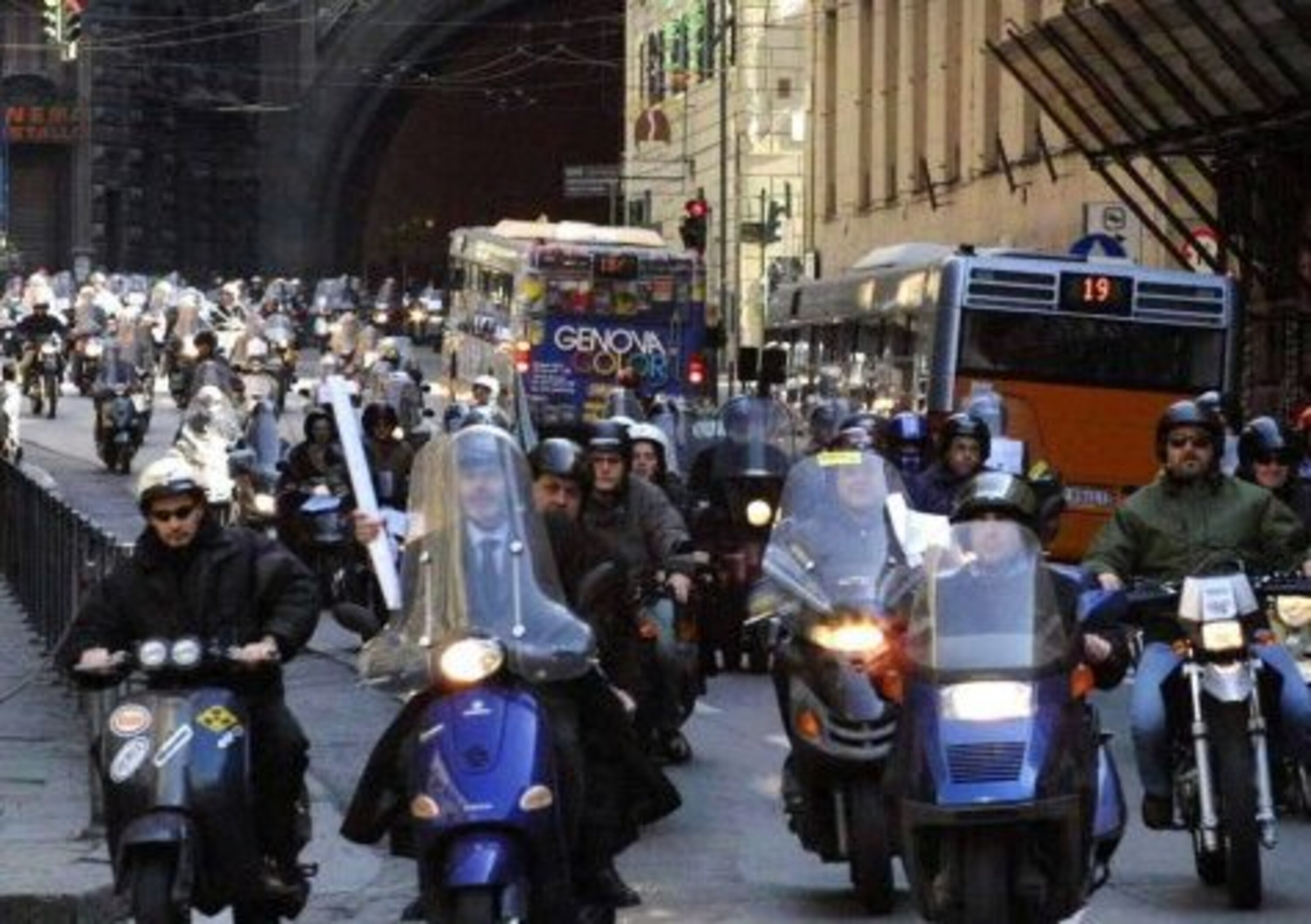 Genova: stop per smog alle moto, esentati i veicoli storici