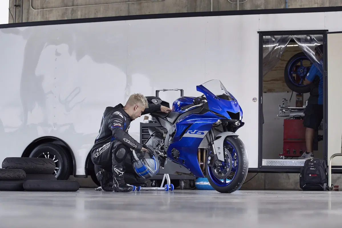 Yamaha YZF-R6 2020 (4)