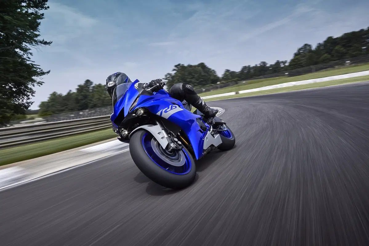 Yamaha YZF-R6 2020 (2)