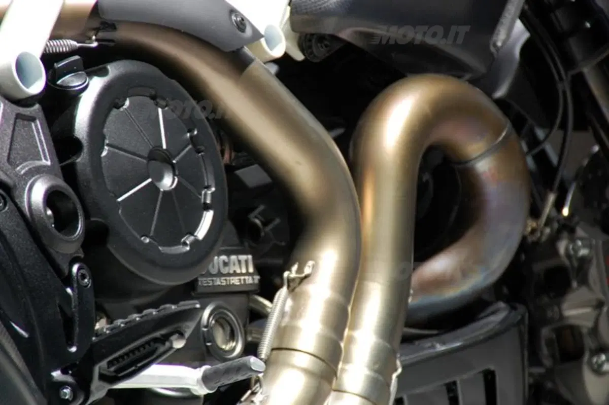 Allo IAA la Ducati Diavel AMG. Prezzo di 25.990 euro (9)