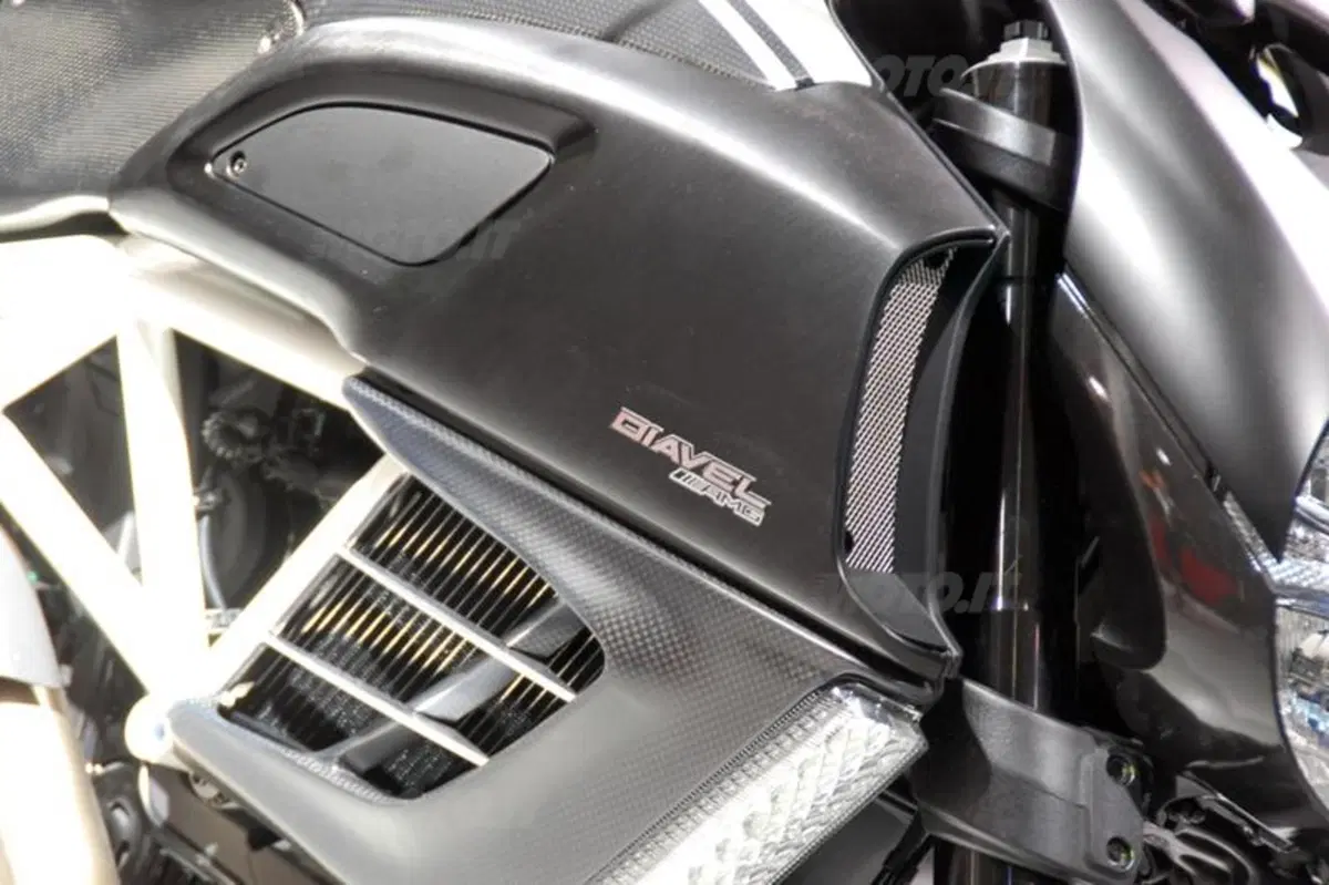 Allo IAA la Ducati Diavel AMG. Prezzo di 25.990 euro (11)