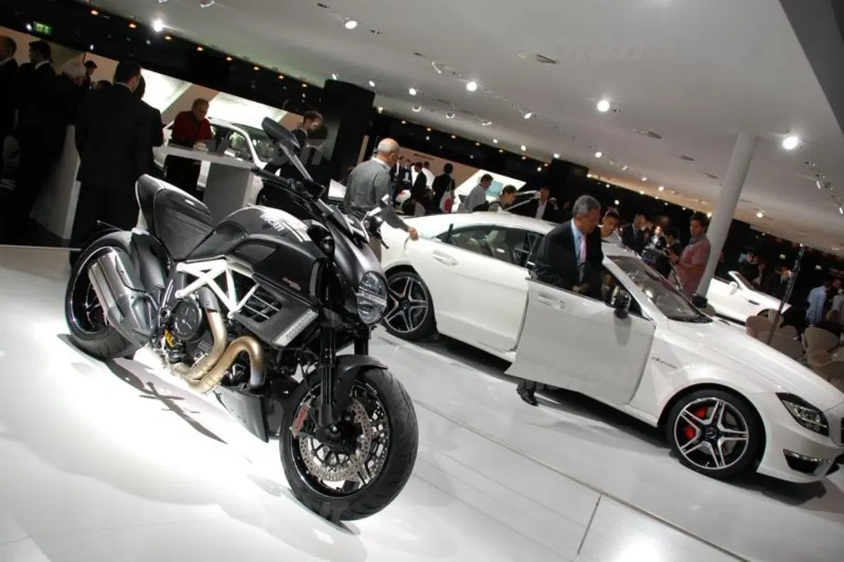 Allo IAA la Ducati Diavel AMG. Prezzo di 25.990 euro (12)