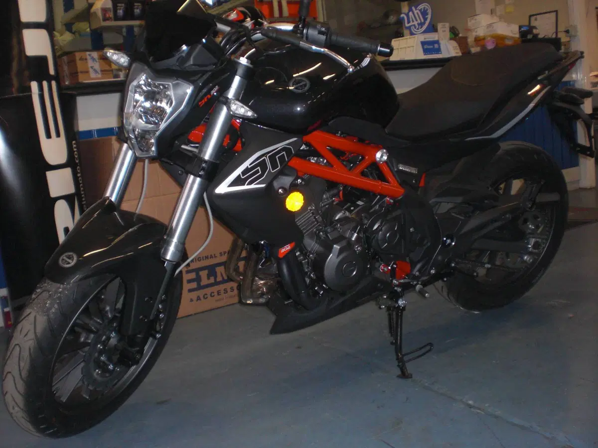 Benelli BN 302 (2014 - 16) (3)
