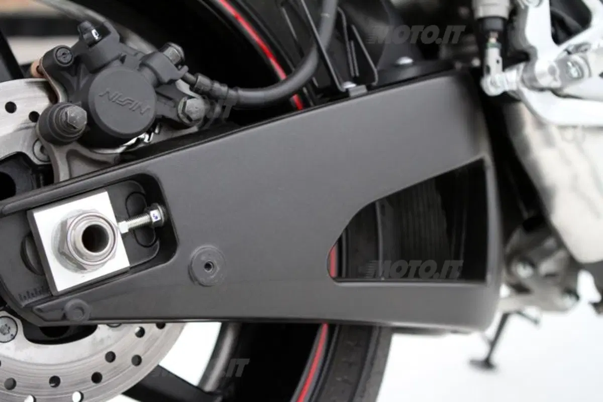 Yamaha YZF R1  (22)