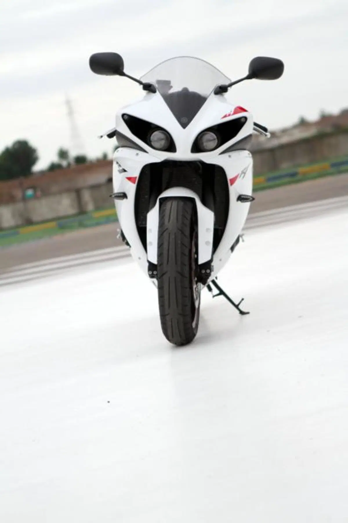 Yamaha YZF R1  (38)