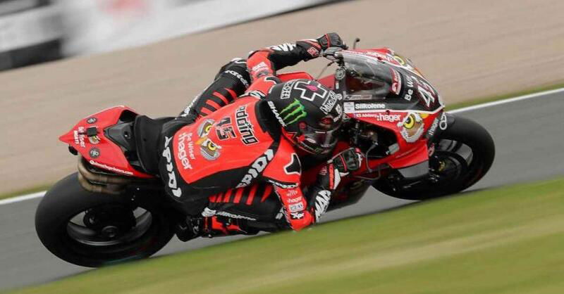 BSB: tripetta Ducati a Oulton Park. I qualificati per lo Showdown