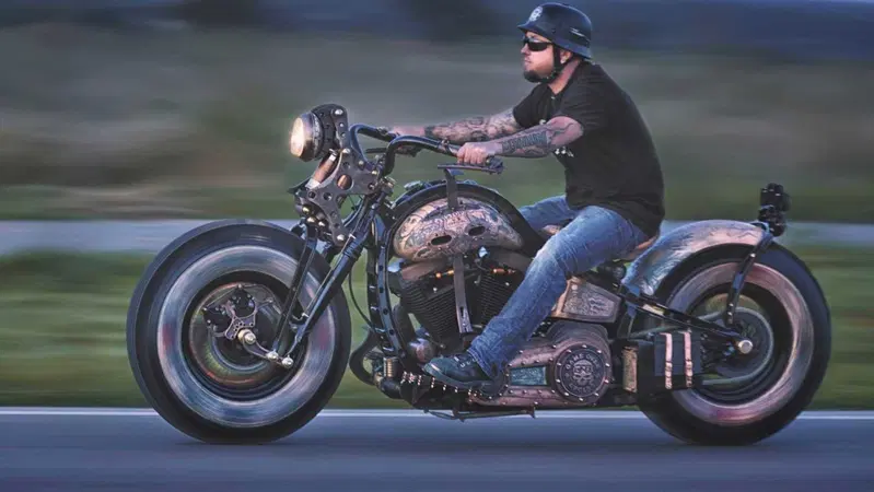 Harley Davidson The Recidivist: niente vernice, solo tattoo 