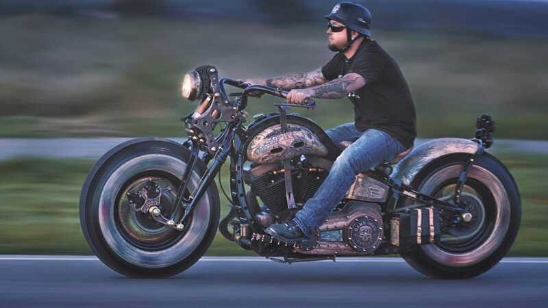 Harley Davidson The Recidivist: niente vernice, solo tattoo 