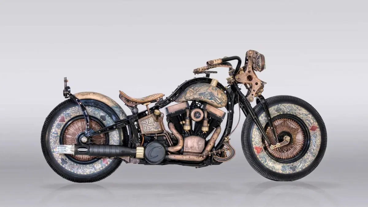 Harley-Davidson The Recidivist: niente vernice, solo tattoo 
