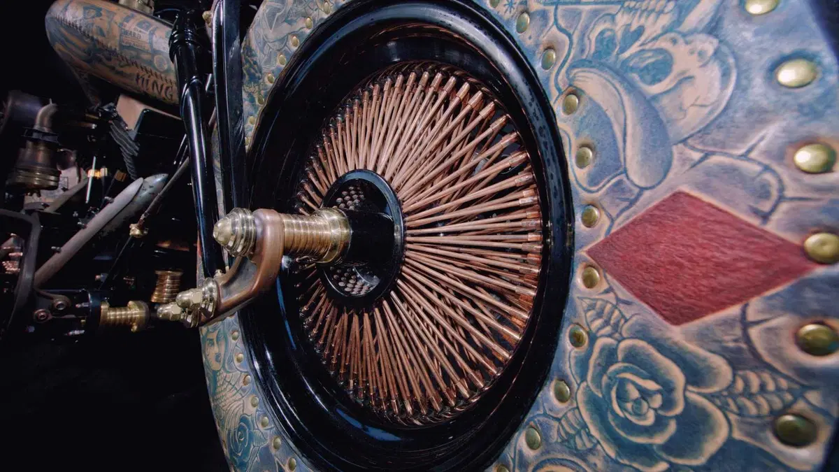 Harley-Davidson The Recidivist: niente vernice, solo tattoo  (4)