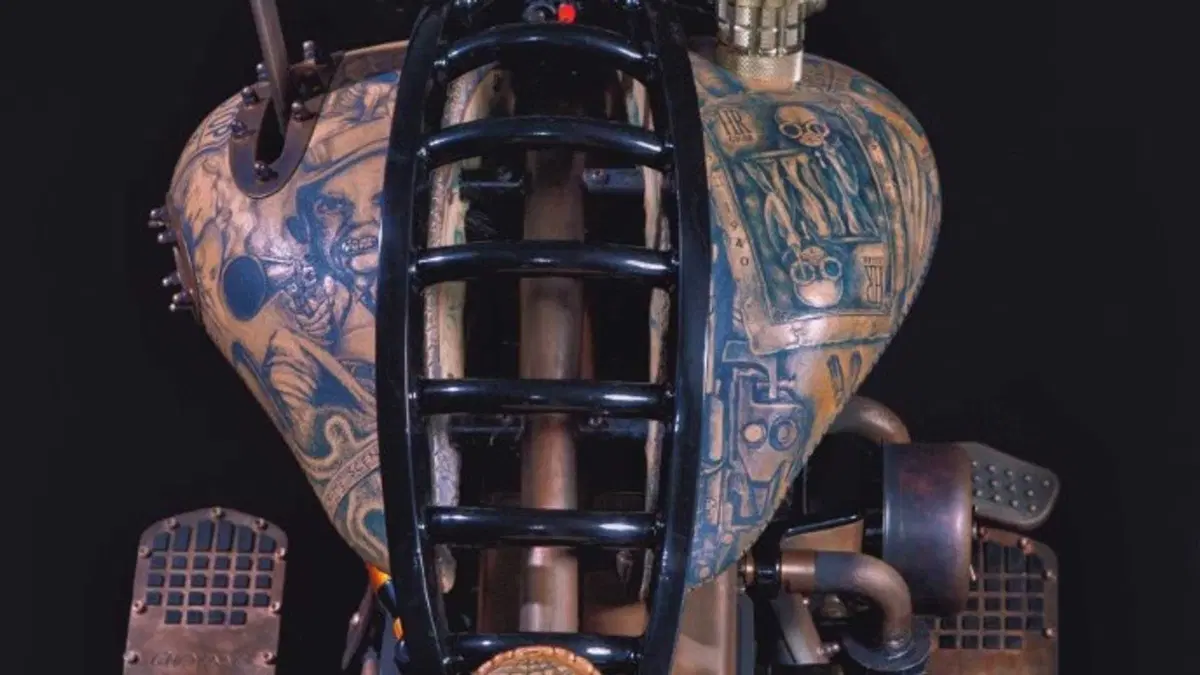 Harley-Davidson The Recidivist: niente vernice, solo tattoo  (5)