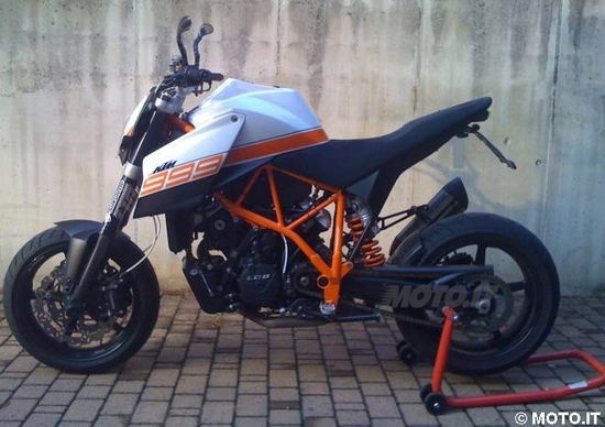 Le Strane di Moto.it: KTM 999 Supermoto Special EZ