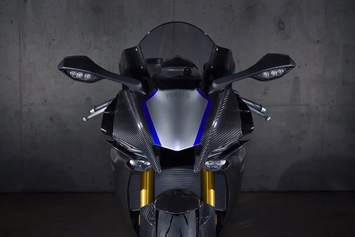 Yamaha YZF-R1 e YZF-R1M 2020. Evoluzione continua (3)