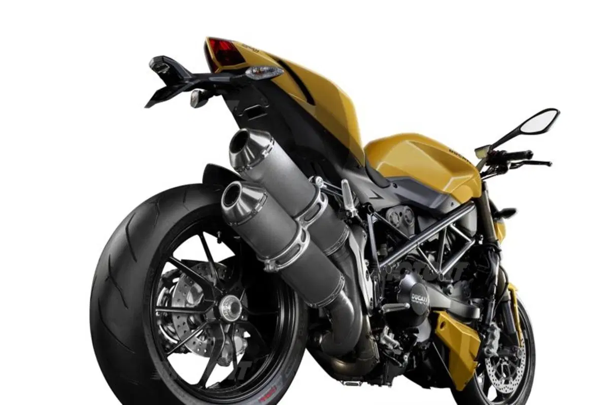 Ducati Streetfighter 848: costerà circa 12.000 euro (3)