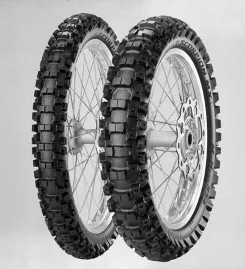 Pirelli presenta Scorpion MX Mid Hard 554 e rivoluziona la gamma MX