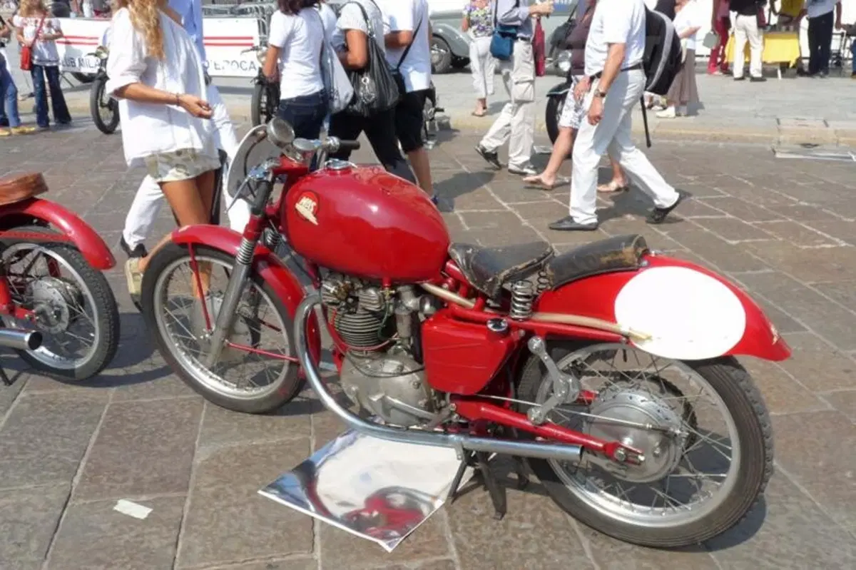 La Motocicletta nel Novecento (10)