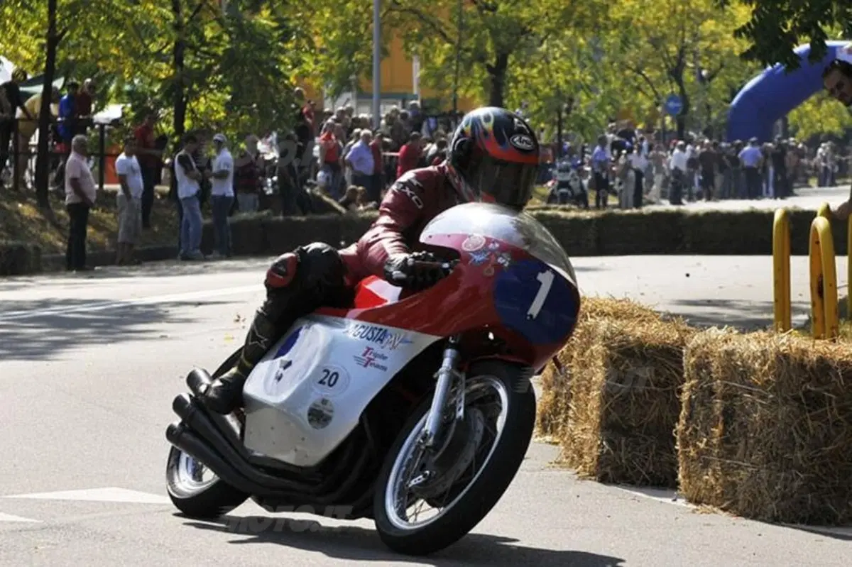 Grande successo per la sesta rievocazione del Circuito Moto Cascinetta (4)