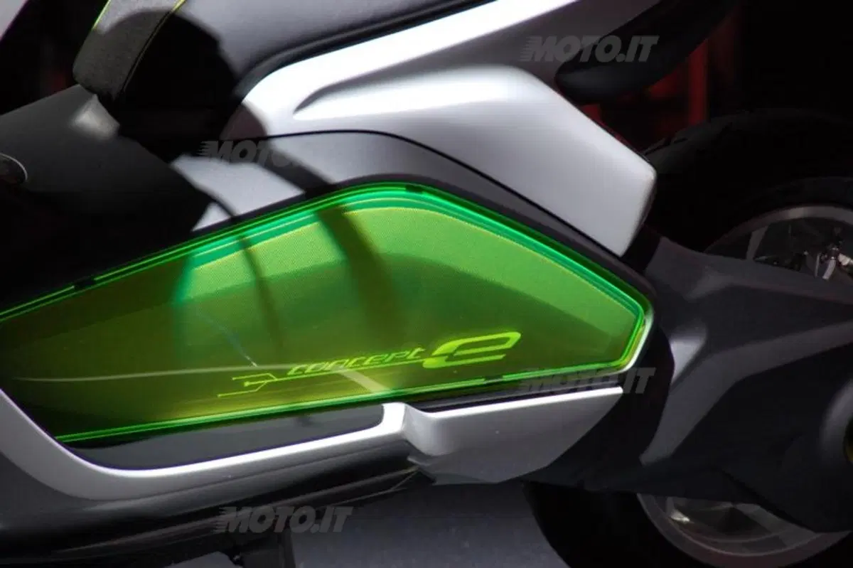 BMW presenta lo scooter Concept e