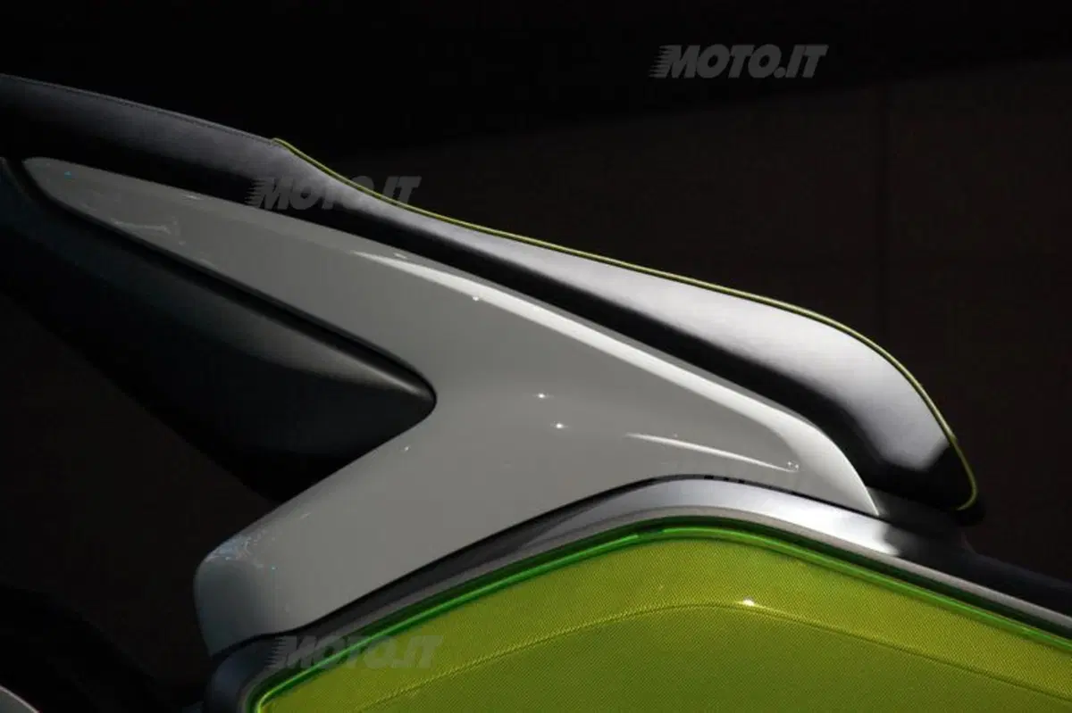 BMW presenta lo scooter Concept e (5)
