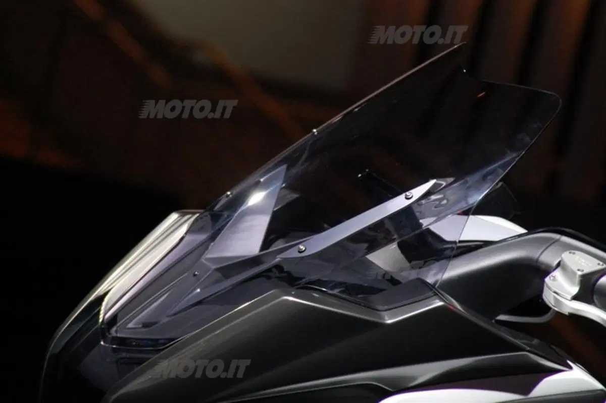 BMW presenta lo scooter Concept e (16)
