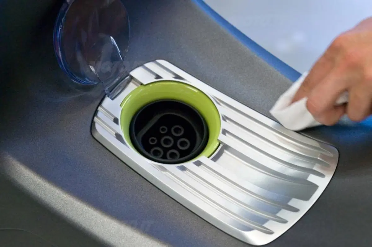 BMW presenta lo scooter Concept e (27)