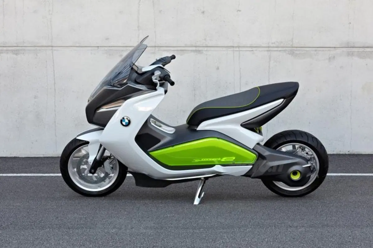 BMW presenta lo scooter Concept e (48)