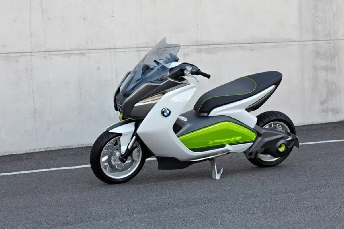 BMW presenta lo scooter Concept e (49)