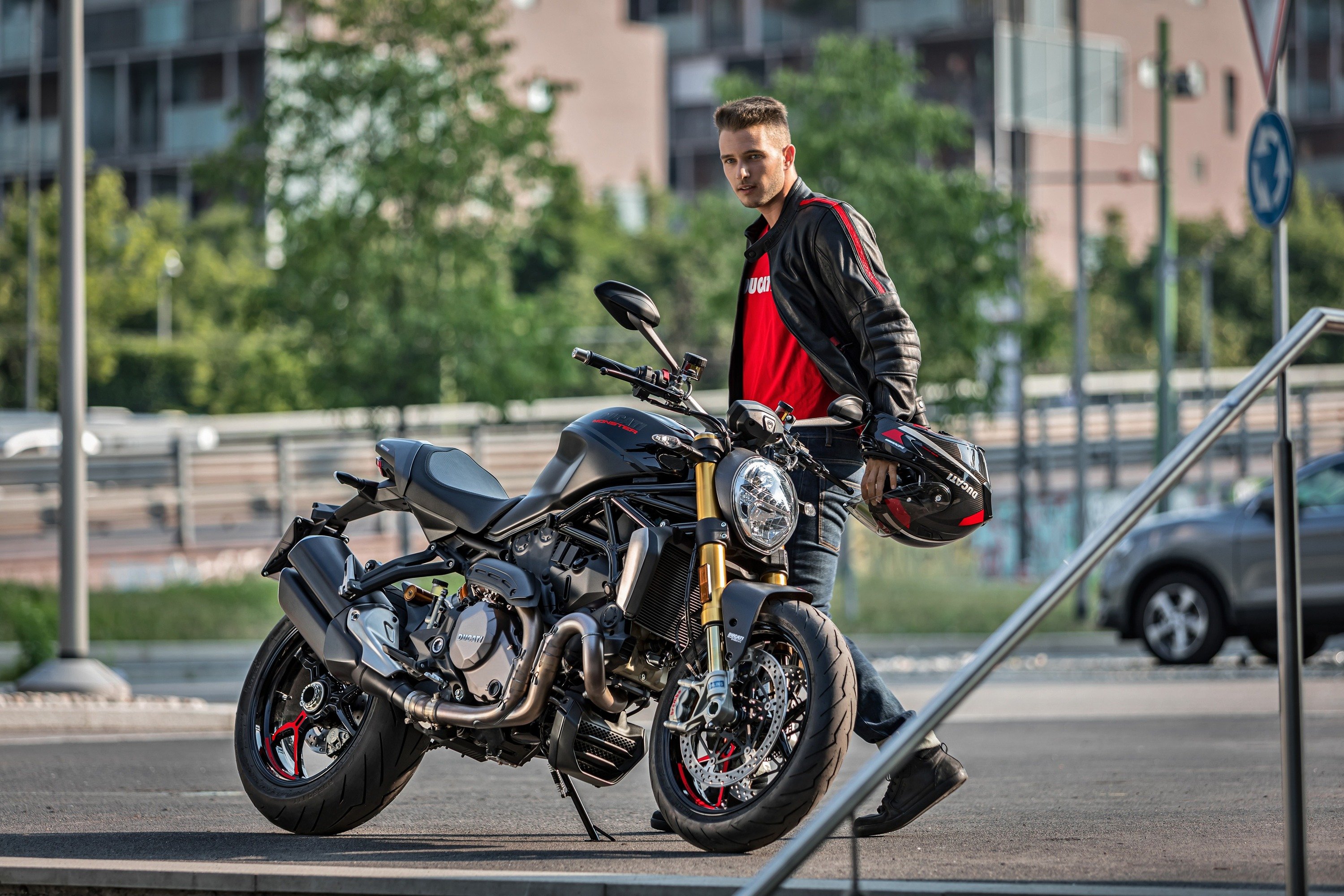 Ducati Monster 1200S: &ldquo;Black on Black&rdquo; (e rossa) per il 2020