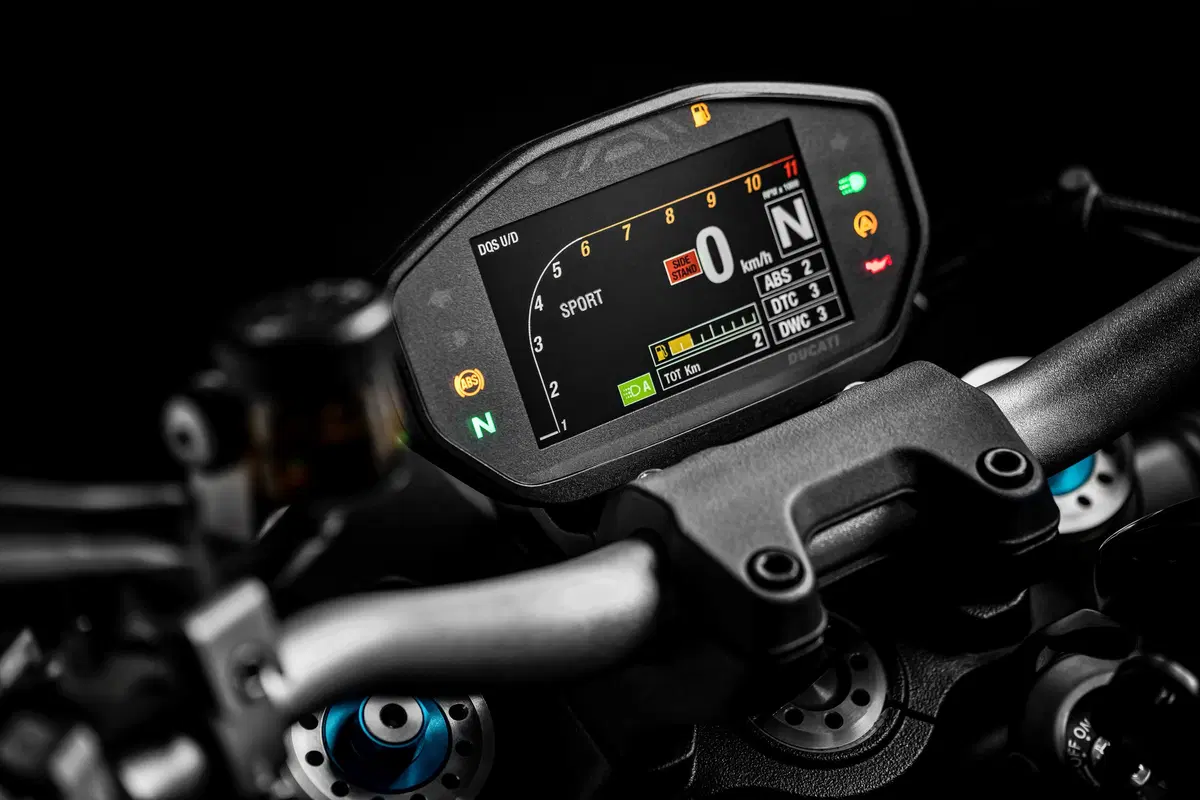 Ducati Monster 1200S: “Black on Black” (e rossa) per il 2020 (46)