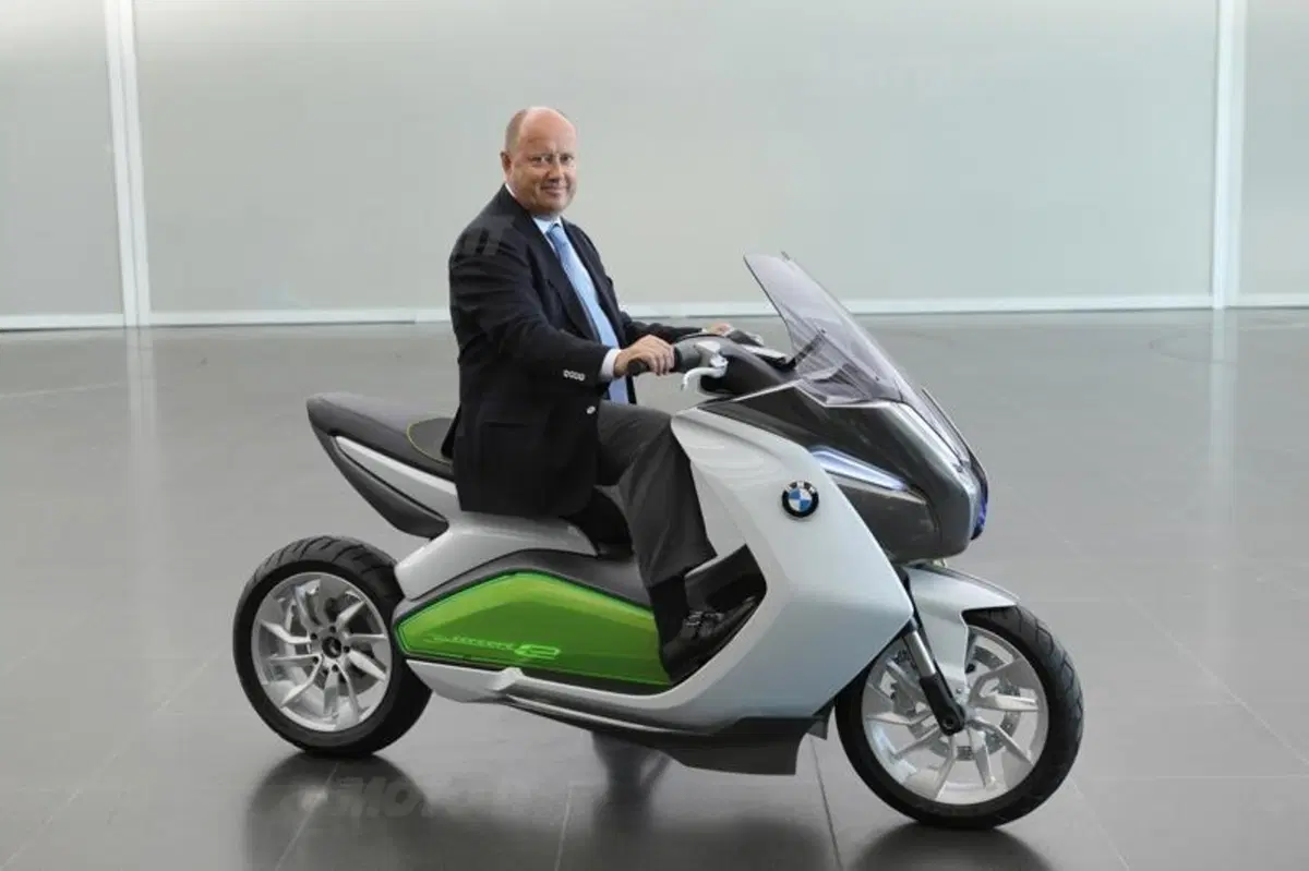 BMW presenta lo scooter Concept e (59)