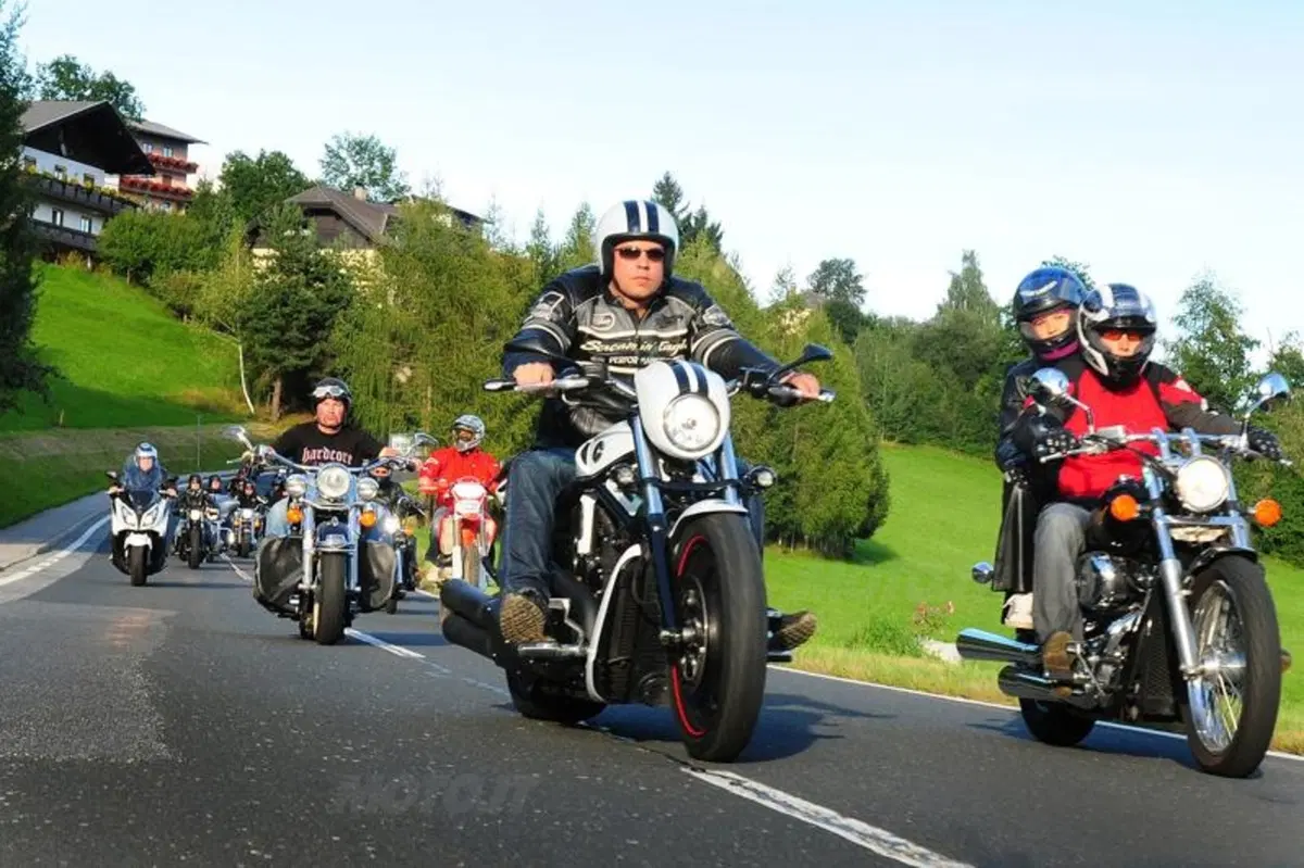 Più di 100.000 presenze alla European Bike Week (2)