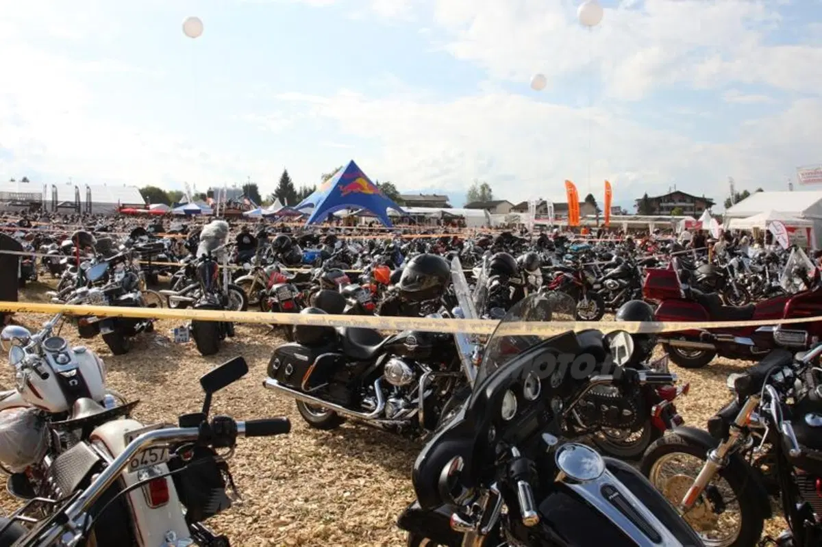 Più di 100.000 presenze alla European Bike Week (5)