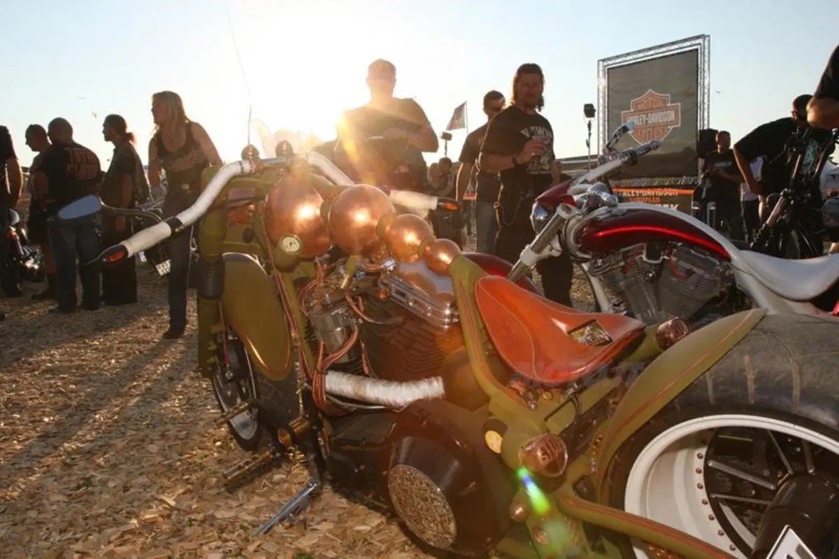 Più di 100.000 presenze alla European Bike Week (6)