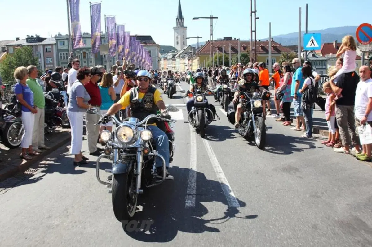 Più di 100.000 presenze alla European Bike Week (18)