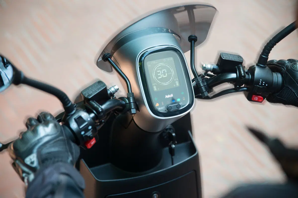 Askoll presenta i nuovi scooter elettrici eS2 ed eS3 EVOlution (4)