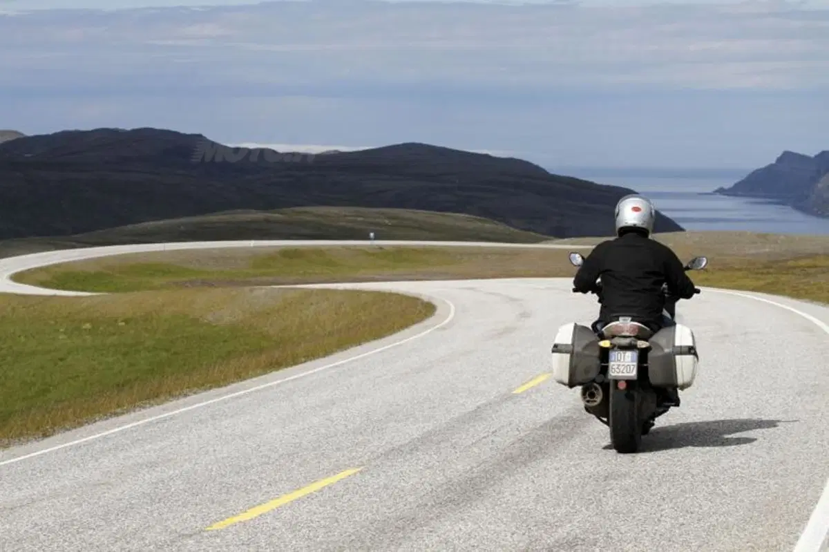 Moto Guzzi. A Capo Nord con le Aquile (27)
