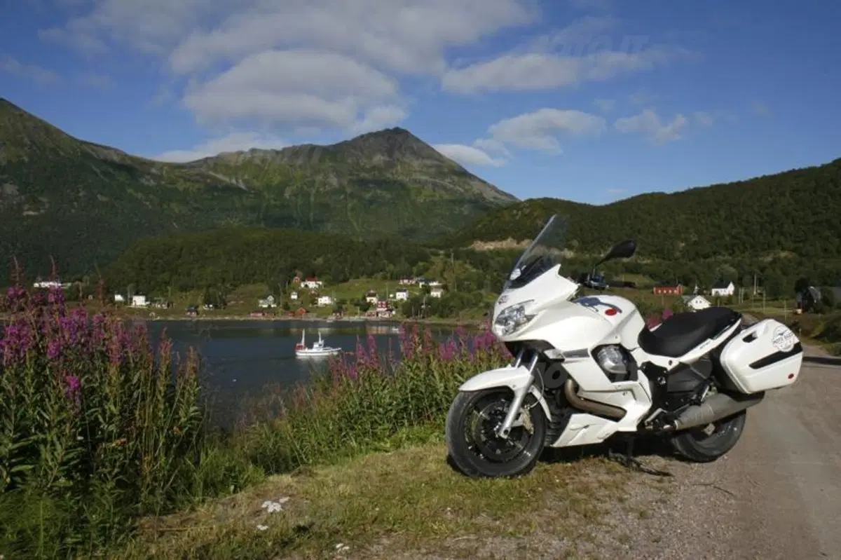 Moto Guzzi. A Capo Nord con le Aquile (30)