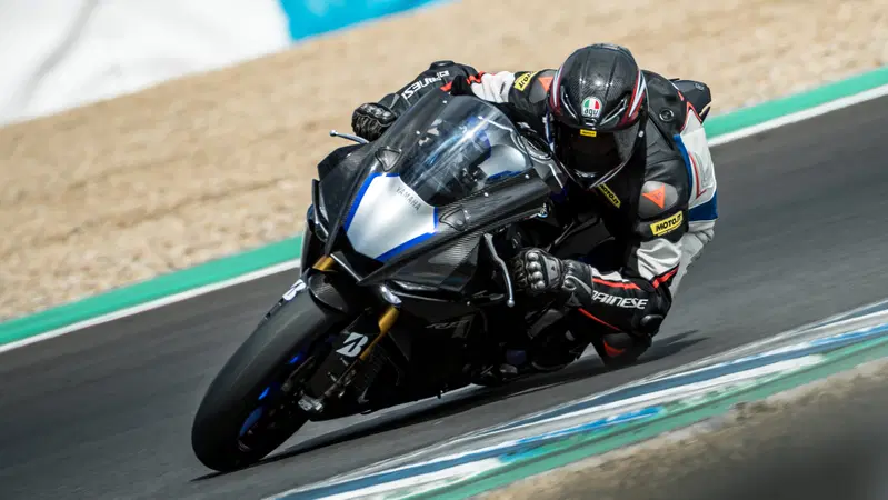 Yamaha YZF-R1 e YZF-R1M 2020. Evoluzione continua