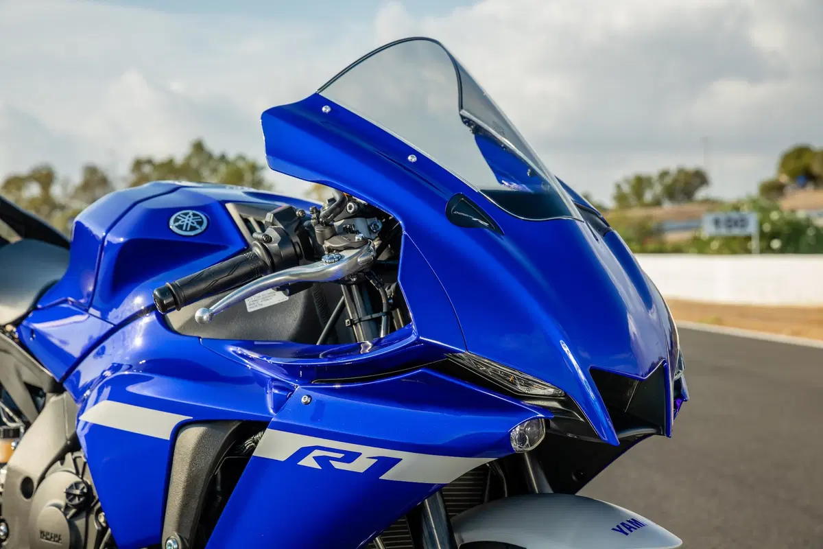 Yamaha YZF-R1 e YZF-R1M 2020. Evoluzione continua (7)