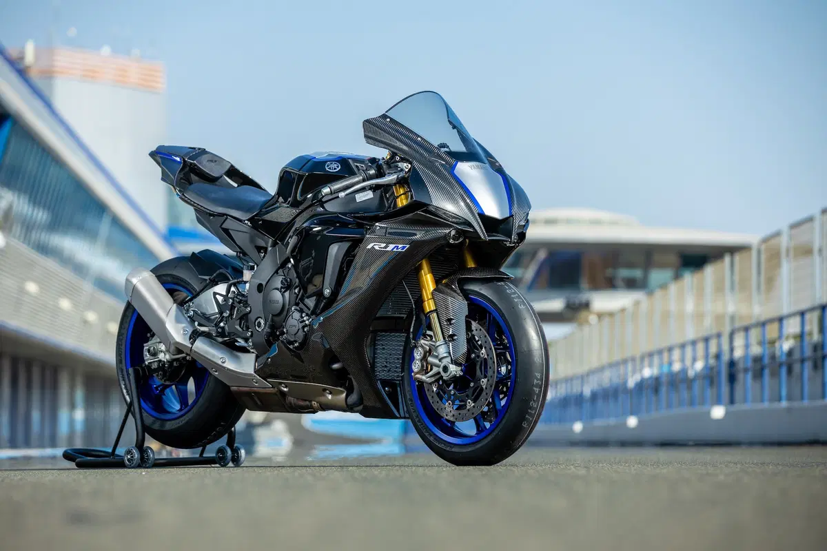 Yamaha YZF-R1 e YZF-R1M 2020. Evoluzione continua (14)