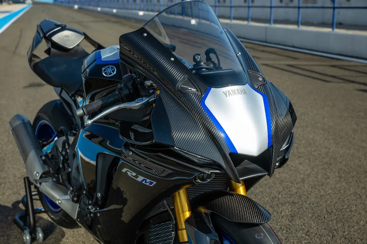 Yamaha YZF-R1 e YZF-R1M 2020. Evoluzione continua (25)