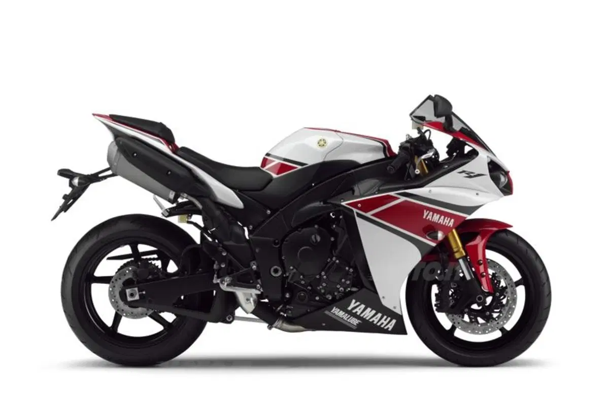 Yamaha presenta la nuova YZF R1 2012 (5)