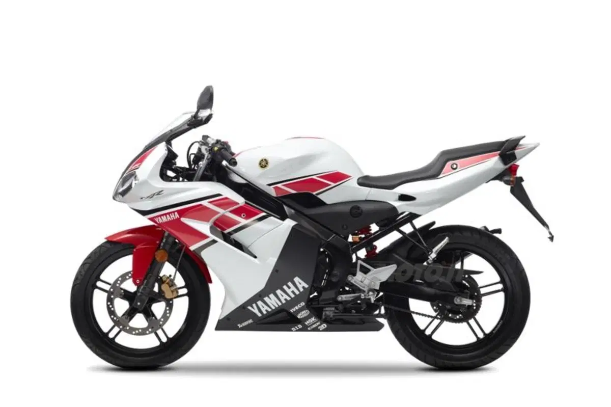 Yamaha presenta la nuova YZF R1 2012 (14)