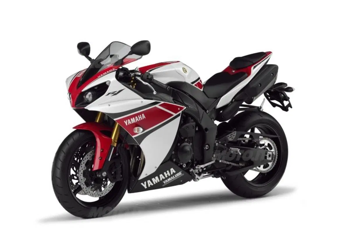Yamaha presenta la nuova YZF R1 2012 (17)