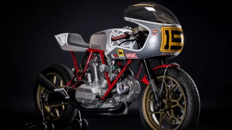 Walt Siegl Bedeveled: special da pista con motore "carter quadri" Ducati 900 SS